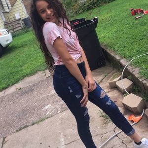 Meet your Posher, Laisha